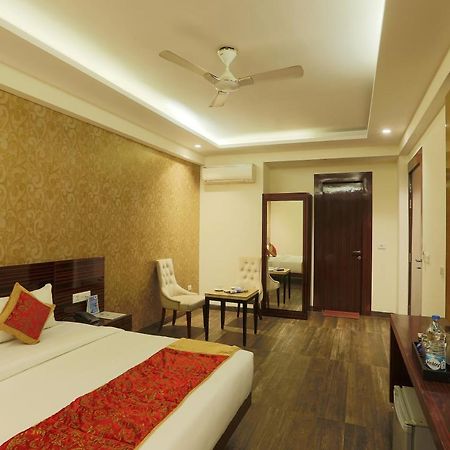 Hotel Lohias Delhi Airport Нью-Дели Экстерьер фото